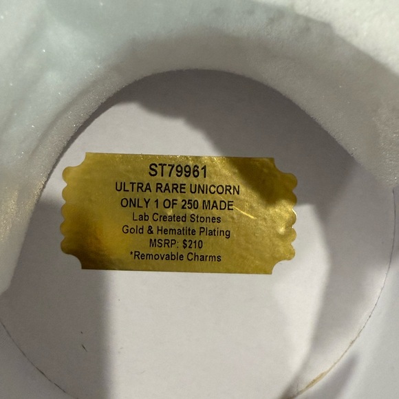 UNICORN ALERT 🚨 Halloween Stacks 2025 Gold and Black Bracelet 5 piece Set. - Picture 3 of 3